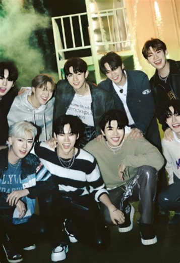 Understanding the Love-Hate for Wakeone and Zero Base One