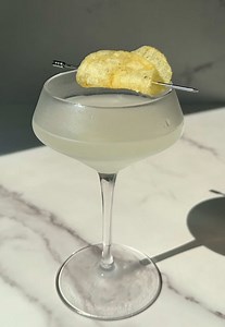 Salt & Vinegar Martini Recipe — Viral Chip Vodka Martini