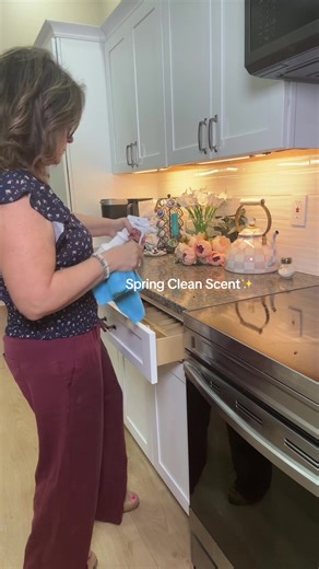 Changing it up from Brazilian Waves to a cleaner scent- Royalty. The bundle comes with all-purpose cleaner , room freshener spray and mop soap #mopsoap #cleantoks #cleaningsupplies #refreshedlook #tiktokshopstockup