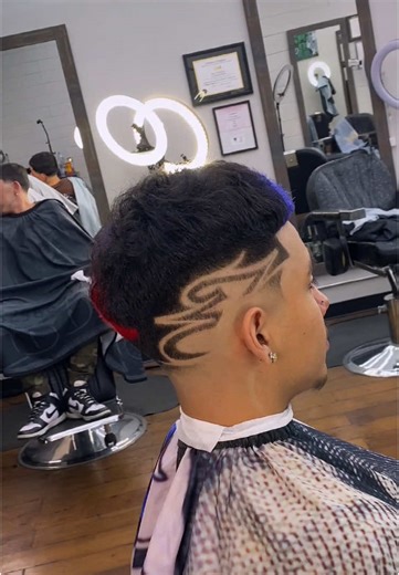 🔥🔥🔥🔥🔥 . . . . #656🇲🇽 #barber #barbertips #coloradobarbers #denver #haircut #westministercolorado #barbershop #barberia #barbervideos #fade #fadehaircut #barbervideo #barberlife #barberlifestyle #haircutdesigns #designinspiration #designideas #creative #creativehair #creativehaircuts #diseñodeautor