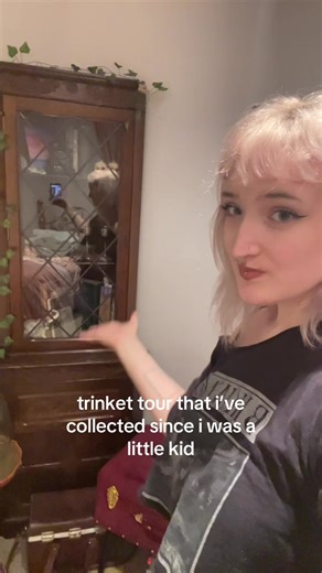 Vintage Trinket Collection: A Nostalgic Tour