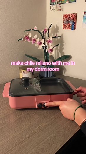 this electric stove saved my life 🙏 get yours now from smartviewappliances.store #CapCut #collegestudent #dorm #dormroom #lifehacks #studenthacks #chilerellenos #cooking #electricstove #pink #mexicanfood