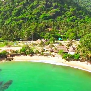 #SantaMarta♥ Distrito turístico Capital del Departamento del magdalena costa norte de Colombia 🇨🇴 la bahía más linda de América y el #ParqueTayrona🌳🍃 Playa ☀🏖️️🏊Brisa⛱☁🕶y Mar🌊🌅🏄 Crédito: Santa Marta https://youtu.be/PlnkLVy3vtk | Colombia Moderna