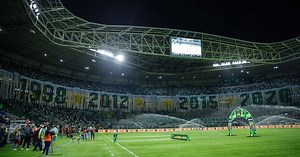 Torcida do Palmeiras prepara mosaico para jogo diante do Deportivo Pereira