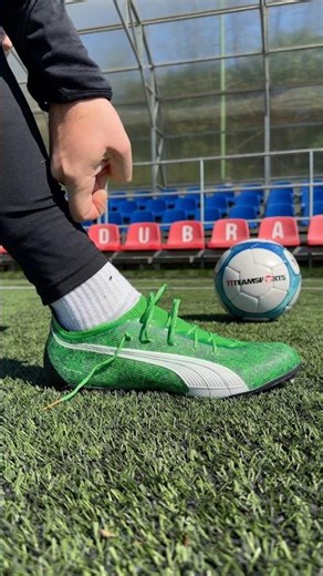 Grass and Puma Ultra football boots in one 👌 #pumafootball #football #pumaultra