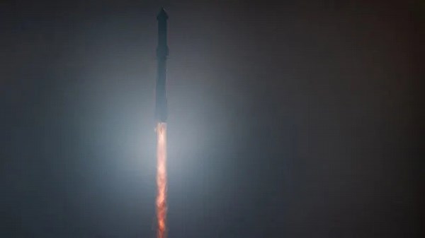 Watch: SpaceX’s Starship Successfully Completes Re-entry and Splashdown