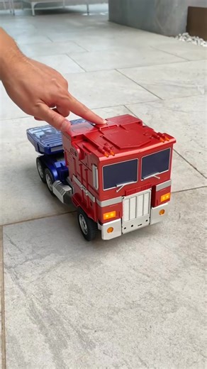 Optimus Prime, transform! #robot #robosenrobot #fyp #Robosen | Robot mainland
