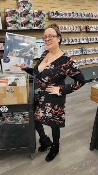 Morning Music Vinyl Restock! The Cardigans, Michael Bublé, Taylor Swift & More | Saturday Christmas