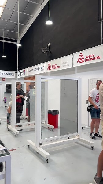 🏢Formación en Rotulación Arquitectural y Decorativa🏠 🗓️Fechas: Del 25 al 29 de Noviembre 🚨Última formación del año, iy solo quedan 4 plazas! 📍Lugar: Calle sol 7, Arganda del Rey, Madrid #microperforado #vinilo #rotulacion #vinilos #decoracion #academia #formacion