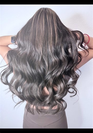 22” beaded sew-in extensions 💁‍♀️ Instant length. Seamless blend. Major confidence. Ready for your extension glow up? Book with me — link in bio. #beadedsewin #weftextensions #22inchextensions #lasvegashairextensions #lasvegashairstylist