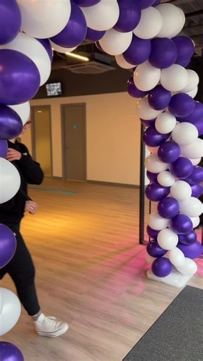 🚪 Hoe gaat de deur eigenlijk open? Vergeet niet in te checken met je sleutel, en als je weer naar buiten gaat op de knop te drukken. Tot snel 💪🏼💪🏼 | Anytime Fitness Middelharnis