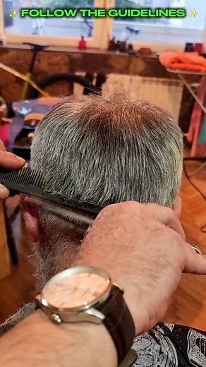 ✂️ MASTER the Scissors Over Comb Technique! 💈 Perfect for clean, precise men's haircuts! #shorts