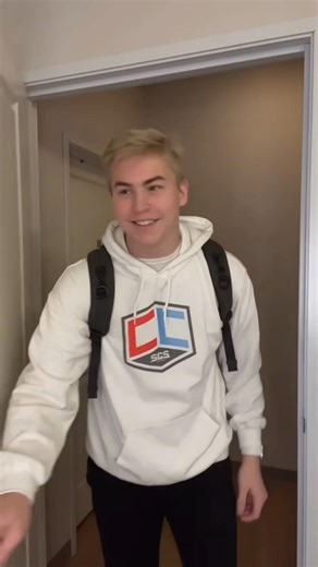 Cube solve magic tricks and tips cube solve. #viral #shorts #cubing #tweening