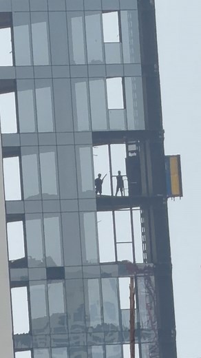 Zoom The Long Distance Building 🧐 #zoomogram | Zoomogram