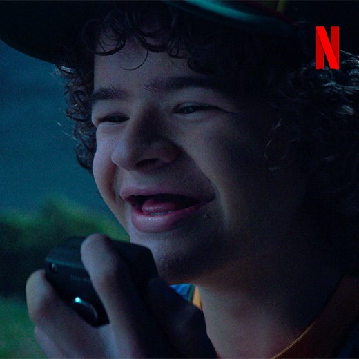 124K views · 6.1K reactions | Di Giorgio Moroder e Keith Forsey, NeverEnding Story. Dirige l'orchestra il maestro Dustin Henderson. Cantano Suzie-Poo e Dusty-Bun accompagnati dal coro dei nostri sogni. | Netflix | Facebook