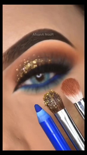 1.7K views · 42 reactions | Easy Holiday Eye Makeup Tutorial...