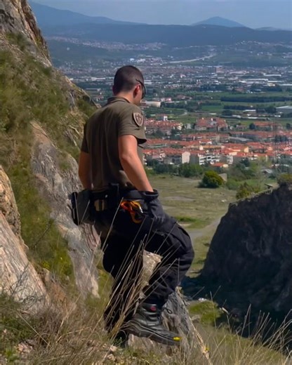 * ΕΓΚΑΤΑΛΕΛΕΙΜΜΕΝΟ ΣΤΡΑΤΟΠΕΔΟ 1/5 16:00 * #explore #mountains #outdoors #survival #wildlife