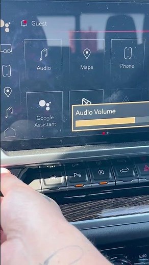 How to use the 2026 GMC Sierra Elevation audio controls