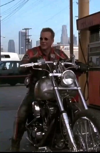 Stavros Isaias on Instagram: "#mickeyrourke #legend #expendables @mickey_rourke_ 🥊❤️🫡"