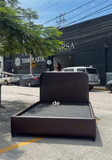 Camas elegantes y modernas ✨ #mueblesmodernos #diseñodeinteriores #mueblesvirales #camastapizadas