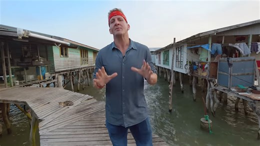 Cooking 1000 sea urchins - fresh ocean harvest prepared on the shore