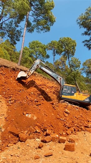 Powerful Hyundai Excavator Vs Rocky Mountain, Working on Progress