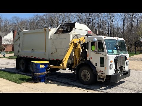 Spring Series: Indy Waste Peterbilt Heil Python