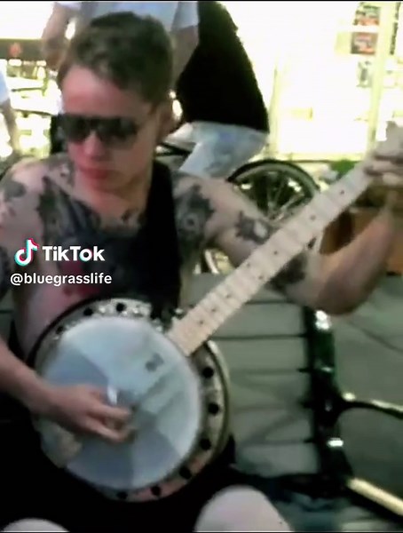 Billy Strings: Young Banjo Talent on the Streets