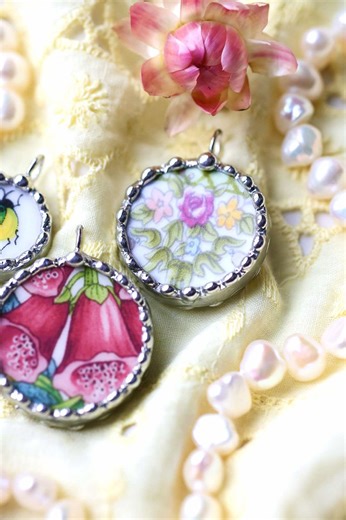 Transforming Unwanted Thrifted Dishes into Mosaic Art