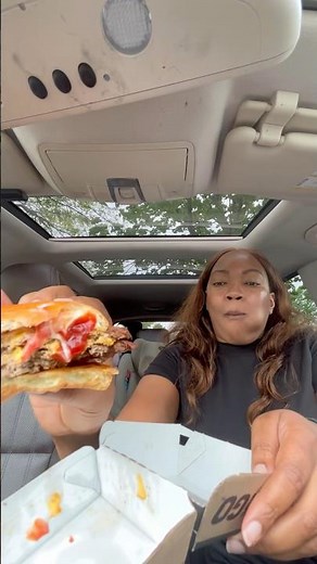 Better than the WINGS?! 😲🍔 B-Dubs Double Cheeseburger Review #foodreview #bdubs #bww