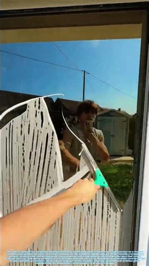 Glass Clarity: Squeegee Technique for Streak-Free Window Cleaning
