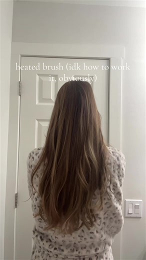 Hair morning routine when I shower too late in the evening and have to sleep with wet hair (but someone post a tutorial on how to use those heated brush things plz) 💘
