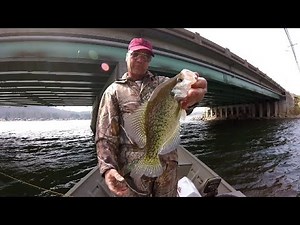 Crappie Fishing Under Bridges - Lake Guntersville