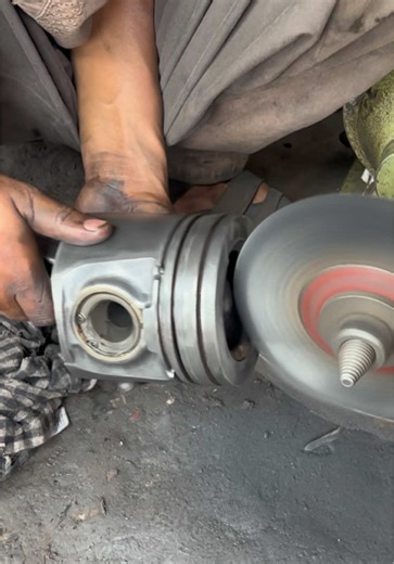 Electronic 6-cylinder Engine Restored #automobile #machinery #maintenance