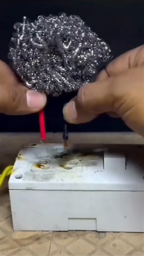 Kyo Udas Bethe ho Radhe Radhe likh do | Hare Krishna | #shorts #krishna