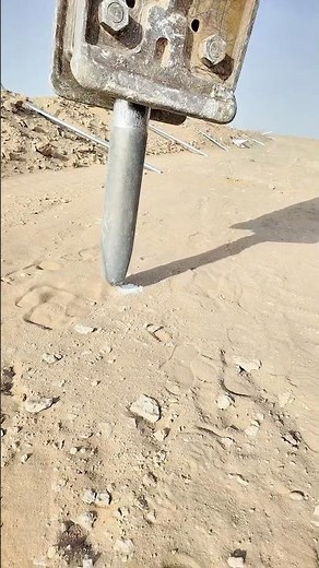 Desert Piling Operation in Harsh Heat