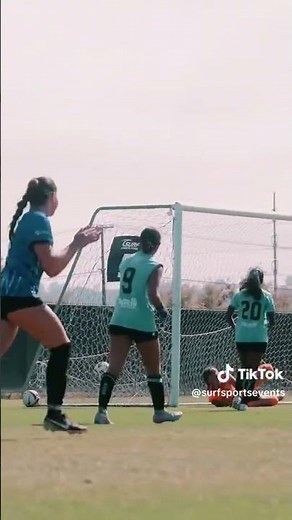 San Diego Surf ECNL with the perfect header 🎯