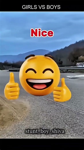 girls 🤡 Vs 😱 boys cycly stunt compitition