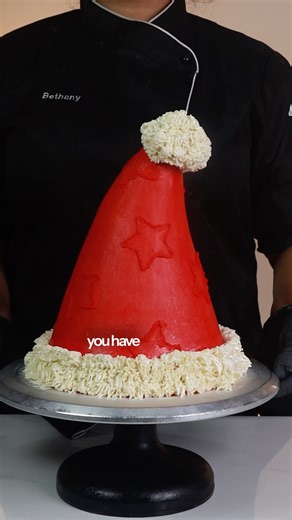 How to make a Santa hat cake 🎅