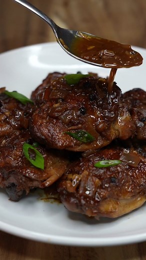 Braised Filipino Style Adobo Chicken Thighs Full Recipe - Ingredients & Instructions are below and on my blog •6 Bone-in Chicken Thighs •¾ Cup Low Sodium Soy Sauce •¾ Cup White Vinegar •4 Garlic Cloves Minced •4 Bay Leaves •1 Tablespoon Black Peppercorns •1 Medium Sweet Onion, diced •4 Tablespoons Neutral Cooking Oil, divided 1. Clean and pat chicken thighs dry. 2. For marinade, in a bowl, add in Soy Sauce, White Vinegar, Minced Garlic, Black Peppercorns and Bay Leaves. Mix well, then add in Chi