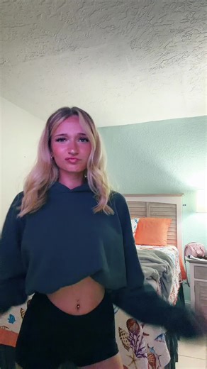 Roxy Rain (@roxyrainn)’s videos with On Dat Money - Rob49 & Cardi B