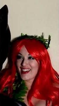 Pois #hot #kiss #kissing #makeout #kisses #dc #dccomics #poison #ivy #batman #gotham #city #arkham