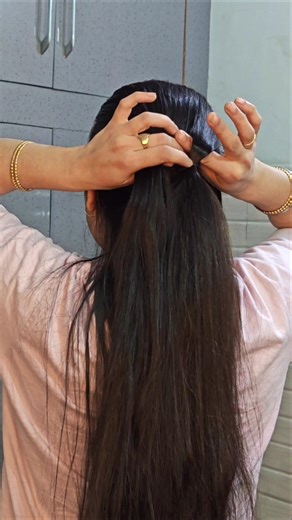 Easy ponytail hairstyle #hairstyle #hair #shorts #trending #fyp