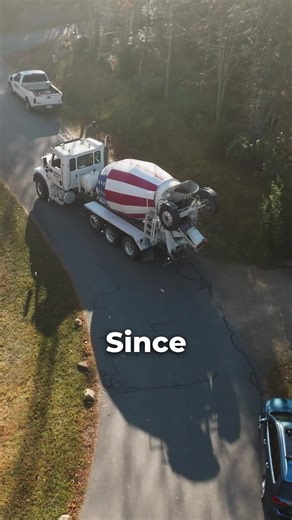 We’re pouring concrete for the foundation of a 1,400 Sq Ft two-story garage here in Blowing Rock, NC. Because this area sits in a 150 MPH wind zone, we reinforce everything — extra rebar, more chairs, and a stronger foundation all around. Building up here in the mountains means building tougher. 💪 📍 Blowing Rock, North Carolina #CaldwellBuildersGroup #BlowingRockBuilder #FoundationPour #CustomHomeBuilder #MountainConstruction #NorthCarolinaHomes #GarageBuild #ConcreteWork #HomeBuilderNC #Struc