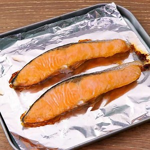 簡単！ トースターで鮭の塩焼きのレシピ動画・作り方 | デリッシュキッチン