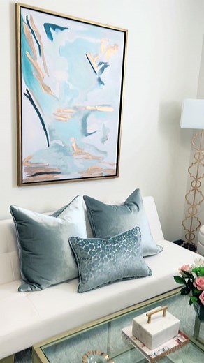 Before & AFTER of these beautiful dorm rooms 🙌🏻✨👏🏻 #dormroom #transformation #college #beforeandafter #essentialswitheden #beauty #dormtour #moving