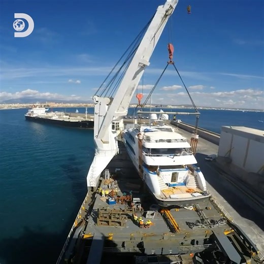 108K views · 606 reactions | This £14 million superyacht has to be transported across the Atlantic without ANY damage...️﫣 #MegaShippers | Discovery Channel UK | Facebook