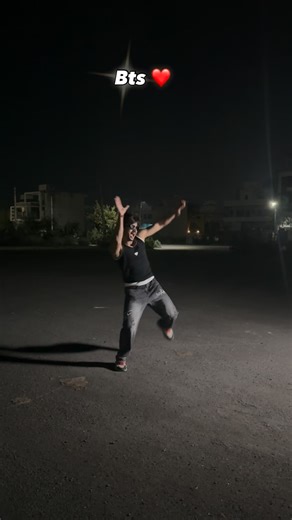 Ansh Kukreja on Instagram: "Uncha Lamba Kadd Bts ❤️… #unchalambakad #trendingreels #viral #bts #anshkukreja"