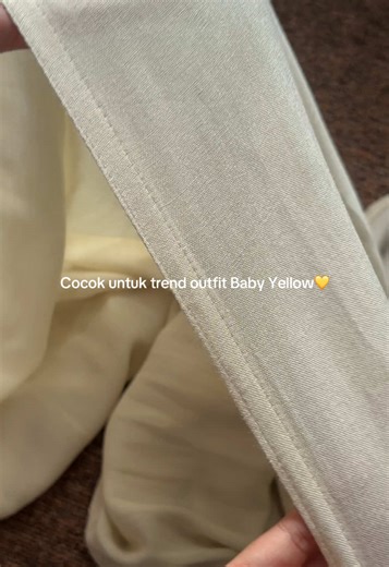 Pashmina Viscose untuk Outfit Baby Yellow