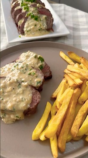 Filet Mignon with Cheese Sauce